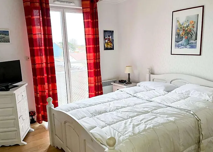 Bel Avec Balcon Et Parking A - Fr-1-236-176